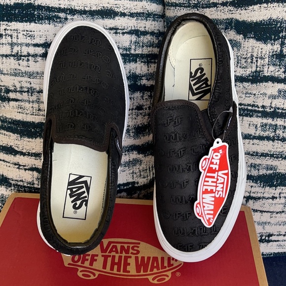 Vans Classic Slip-On Platforms Deboss Otw Black/Black WMNS - Picture 13 of 16